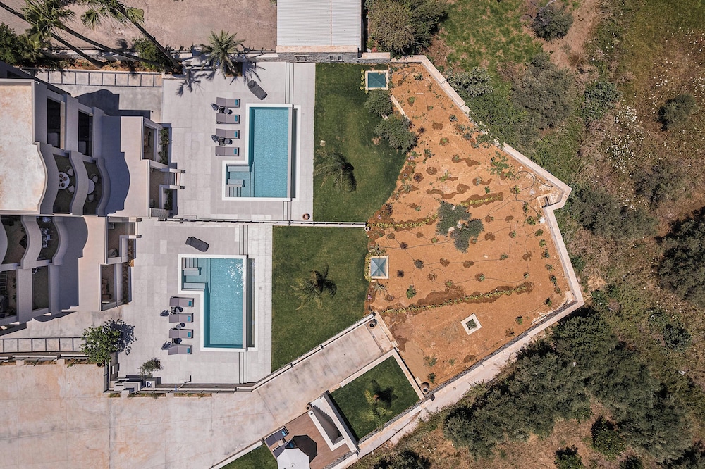 Kymélia Luxury Residences With Sea View