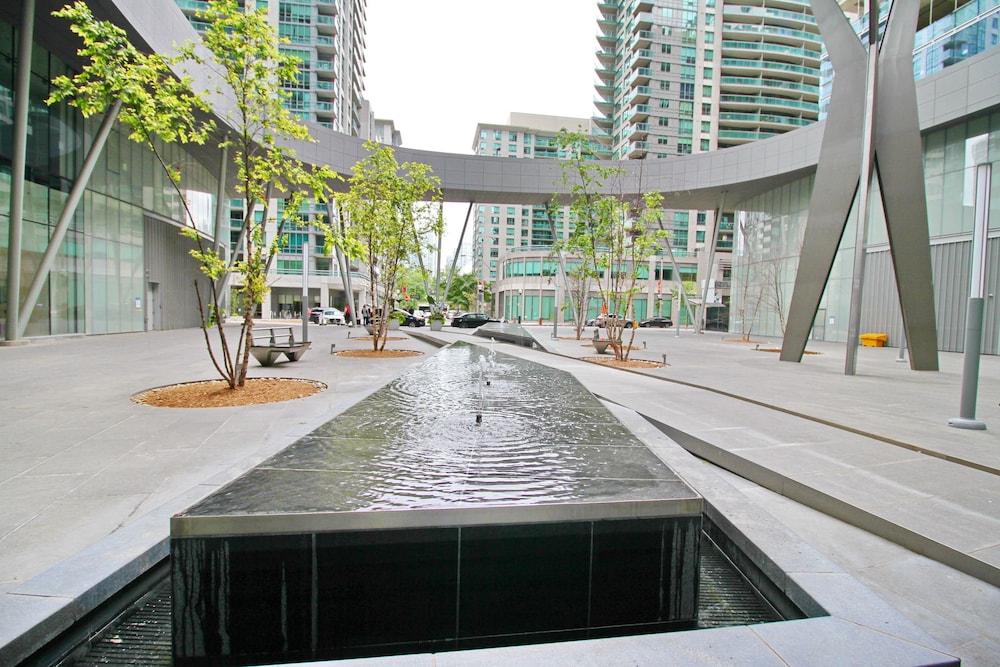 High-Rise Junior 2Br Condo downtown