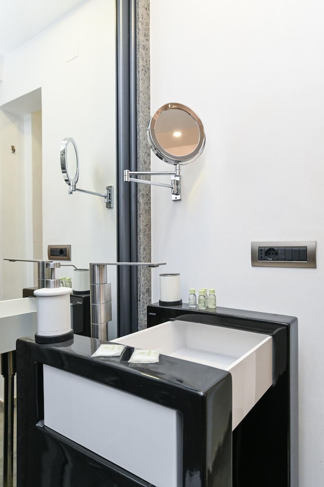 The Essential - Trastevere Design Studio