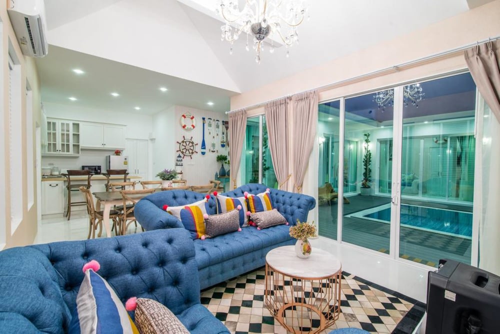 Baan Hua Hin Suk Jung