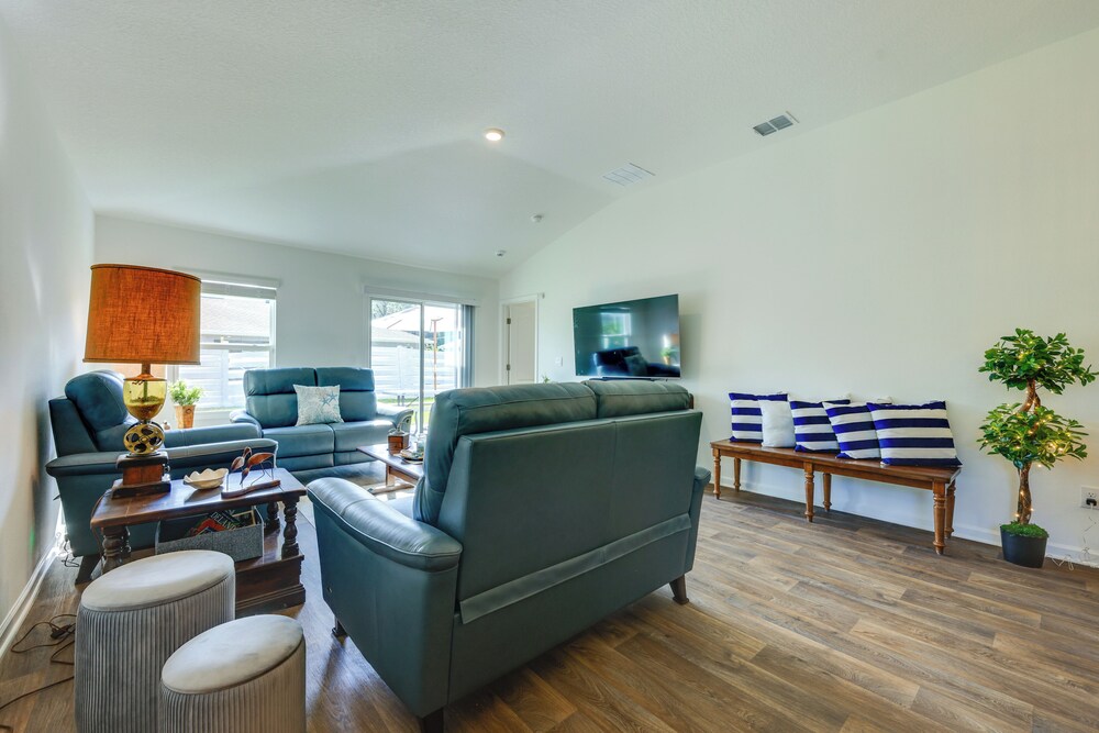 Home Near Flagler Beach, Daytona, Parks & More!