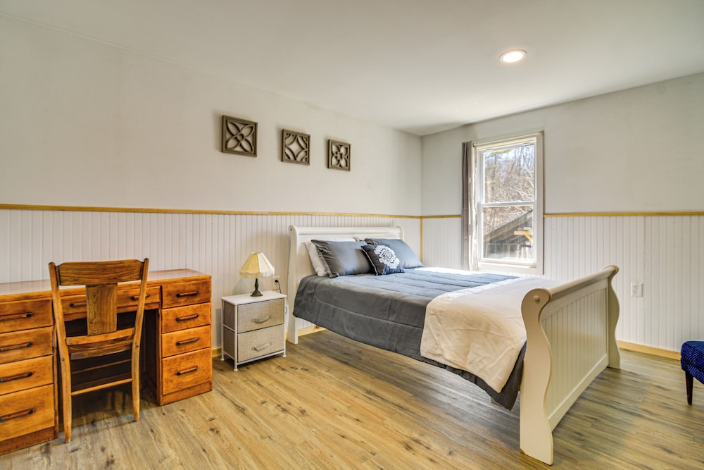 Charming Maine Retreat Near Skiing & ATV Park! view 3