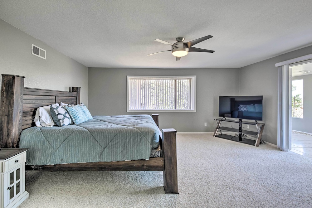 Escondido Hilltop Home w/ Deck & Views! view 2