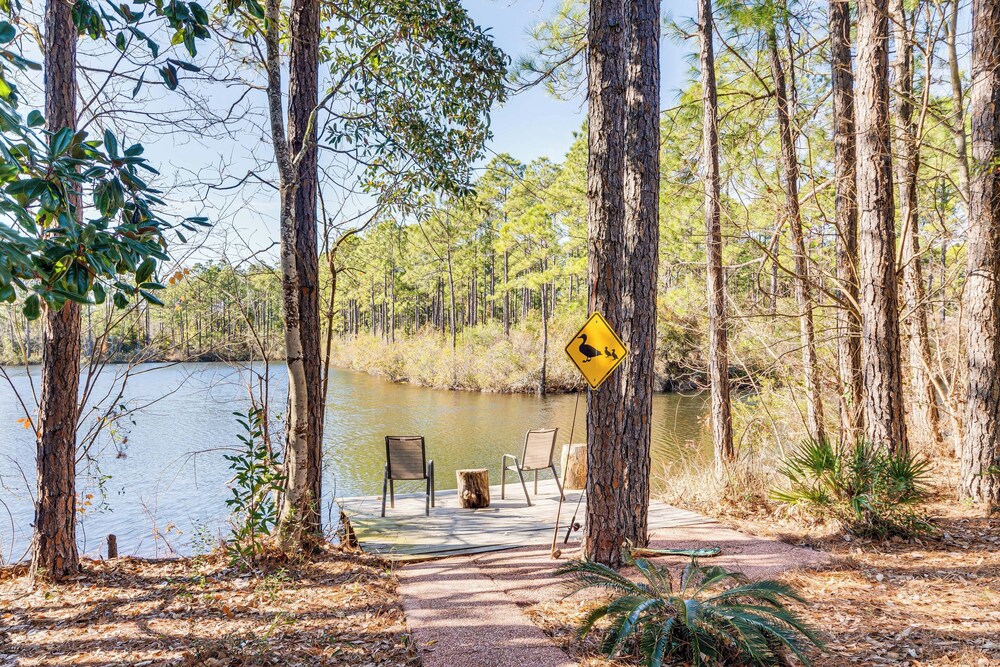Fishing Dock: Waterfront Pensacola Retreat
