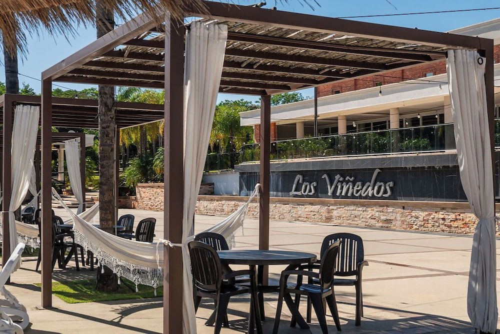 Papalo Resort Hotel