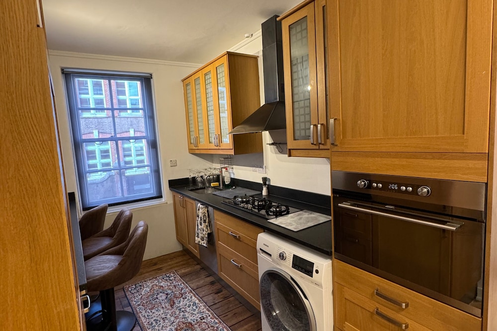 Covent Garden 1-bed Apt Sleeps 4, 7 min to Station