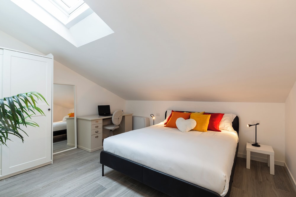 notaMi - Bright Attic M4 - 2 Bedrooms