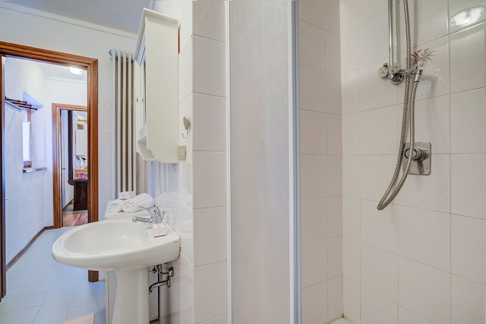 Lidia’s Lodge Apartment photo 4