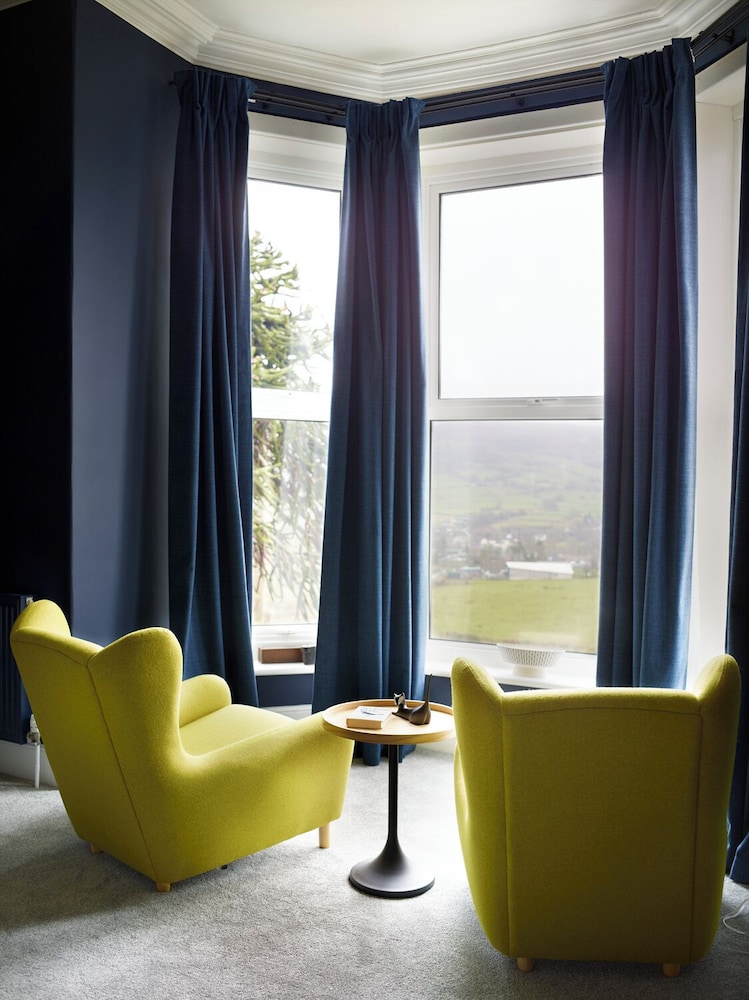 The Royston At Llwynaire