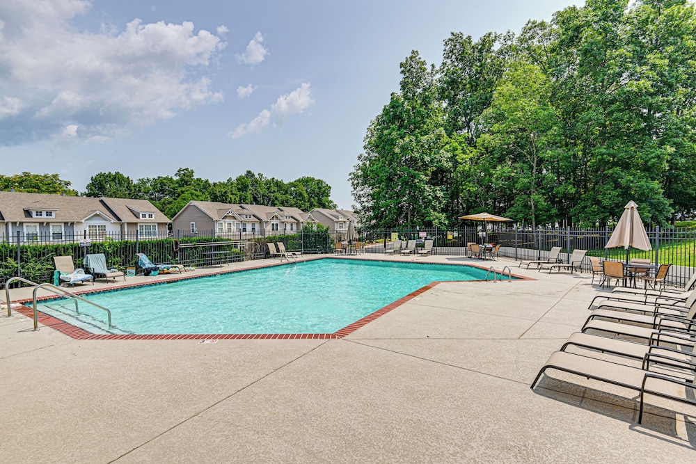 13 Mi to Dtwn: Nashville Gem Near Golf & Fishing