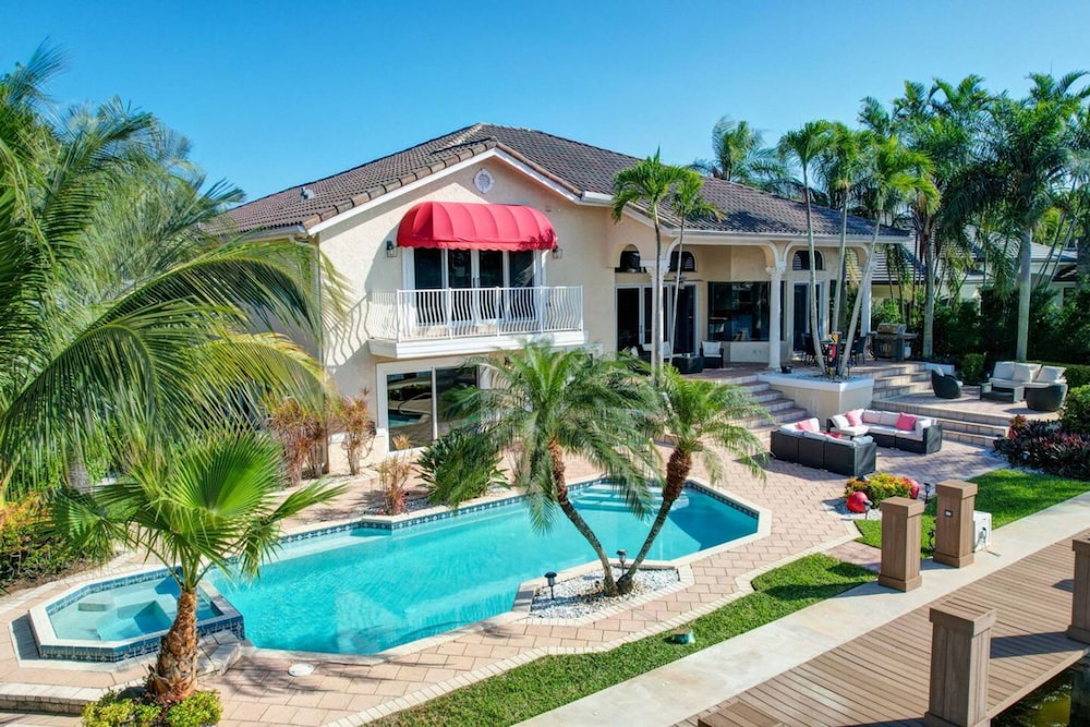 Serenity Villa Water Front