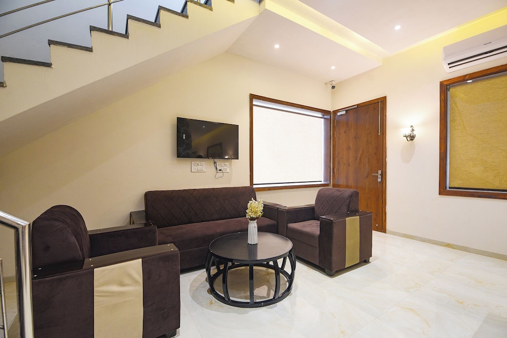 Fabhotel Kings 3 Farm
