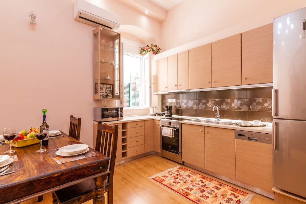 Kantouni Bizi Myranthis Apartment photo 5
