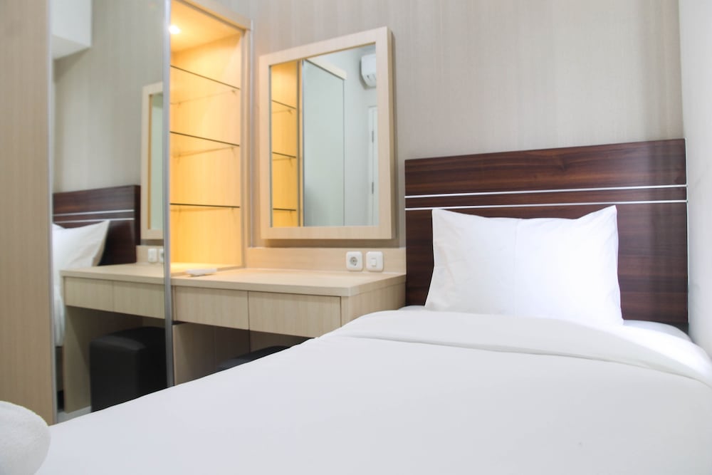 Clean 2BR Apartment @ Springlake Summarecon Bekasi Apartment view 5