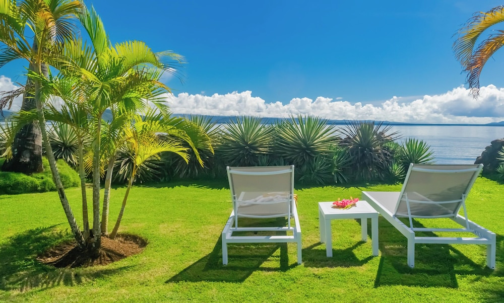 Aroha Taveuni Beachfront Bures