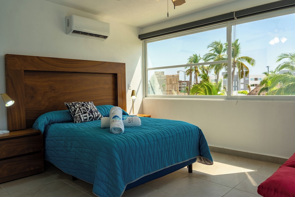 Villa with Pool Private Beach Acapulco