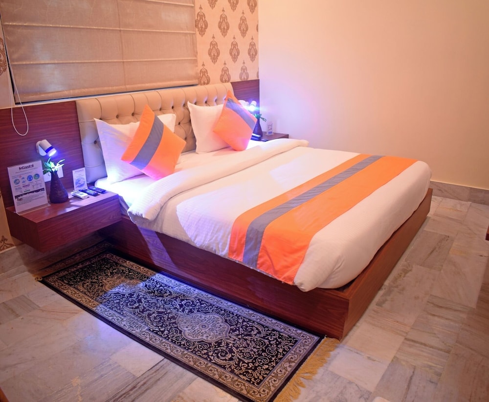THE KASHI RESIDENCY