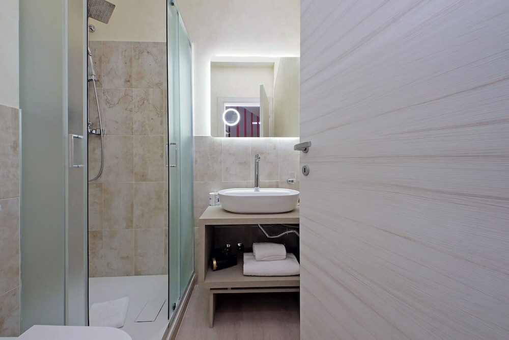 Termini Comfort rooms by Flatinrome