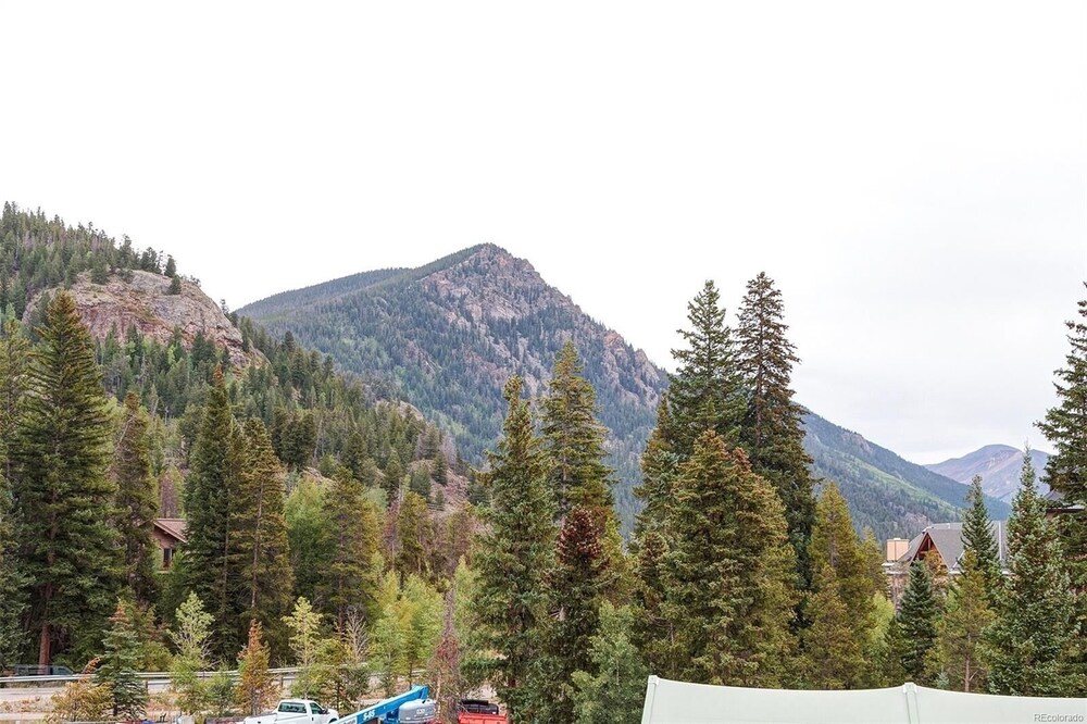 8282 Silver Mill 1 Bedroom Condo by RedAwning view 5
