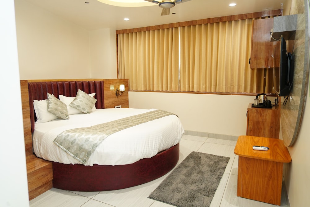 HOTEL BHAGYALAXMI LUXURY INN