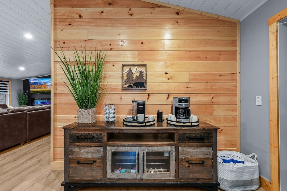 Creekside Retreat 3 Bedroom Cabin
