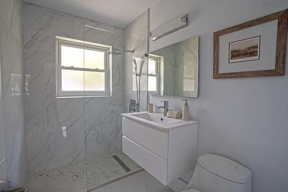 Chic 3BR 2BA Getaway With Private Pool Oasis