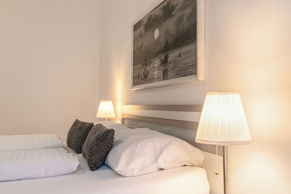 Comfort 3BR Apt Near Wiener Stadthalle