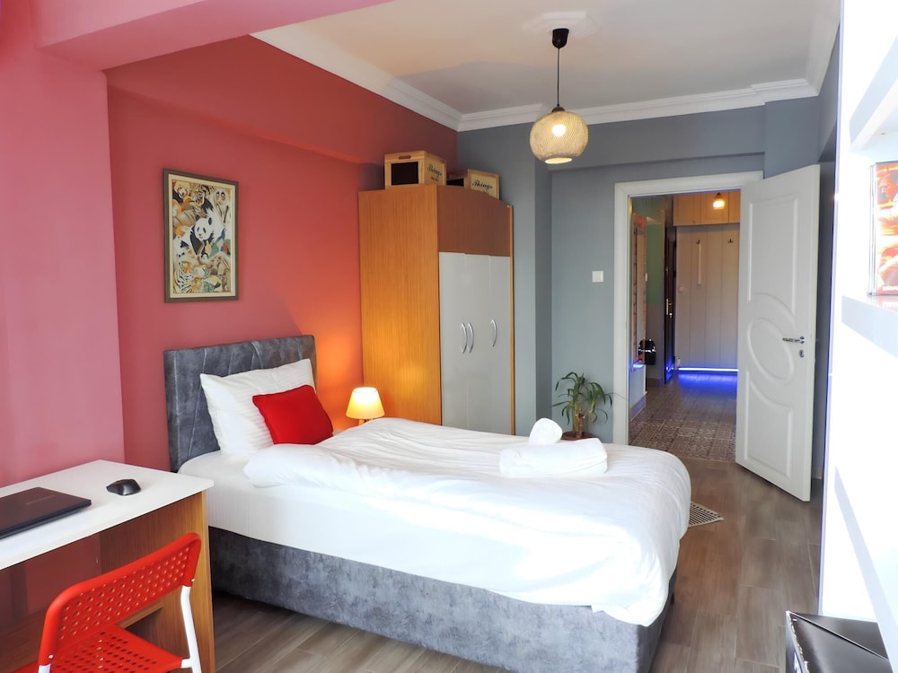 Centrally Located Flat 5 min to Ozdilekpark Mall