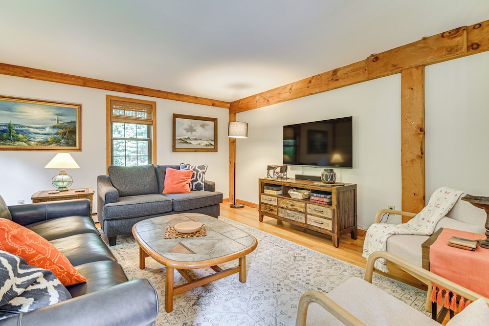 2 Mi to Beaches: Charming Kennebunk Family Home