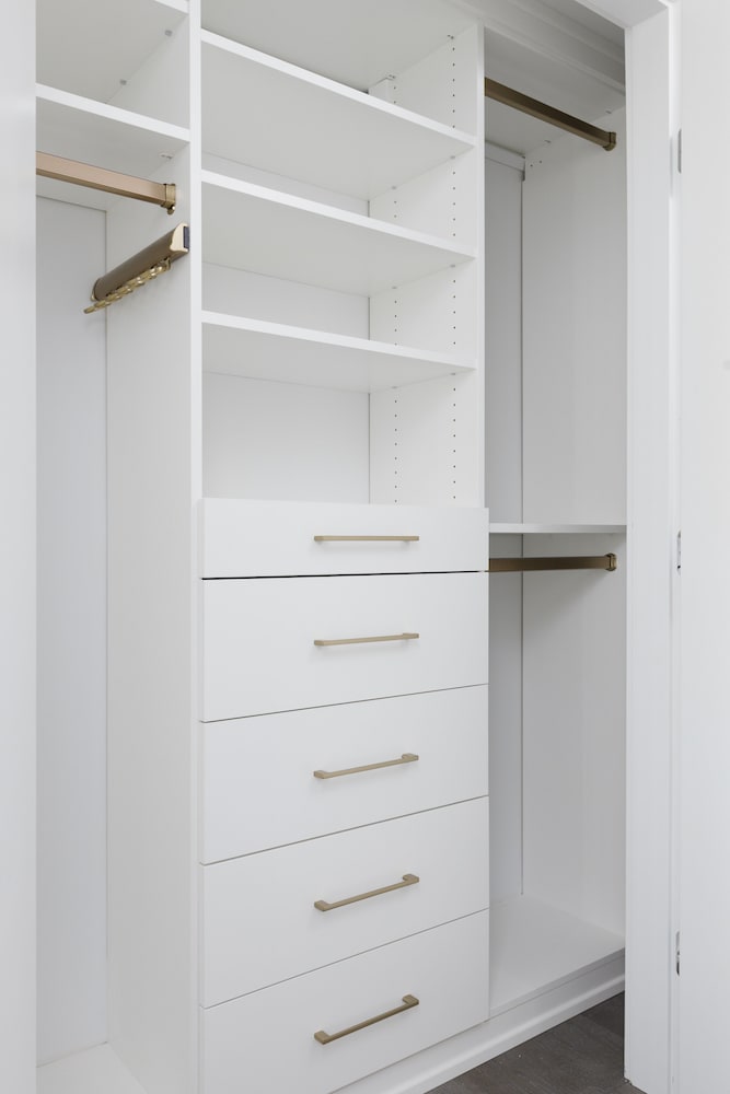 1111 Richards - 1407