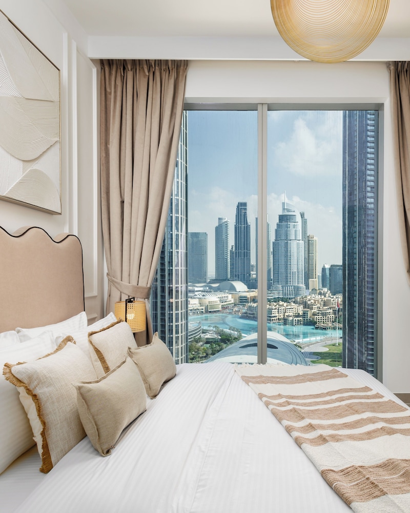 Venduras - Luxurious 4BR Burj Downtown