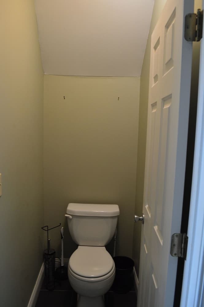 5 BR House Lake Retreat w/ Hot Tub, Sleeps 12