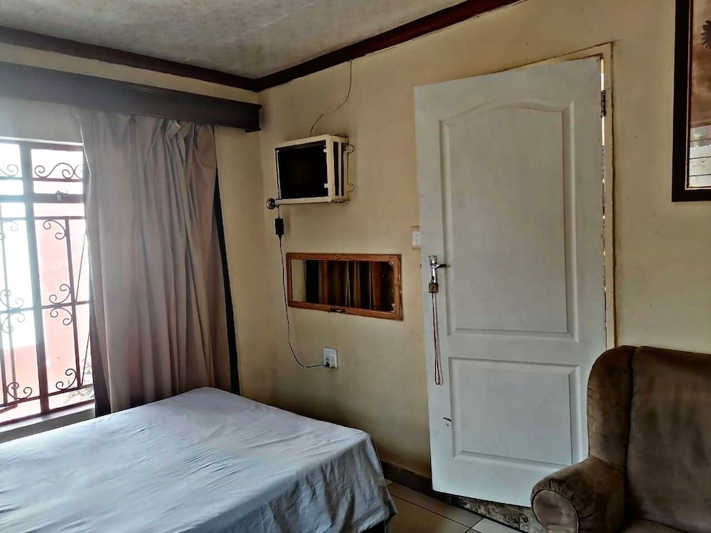 Valley Center Guest House