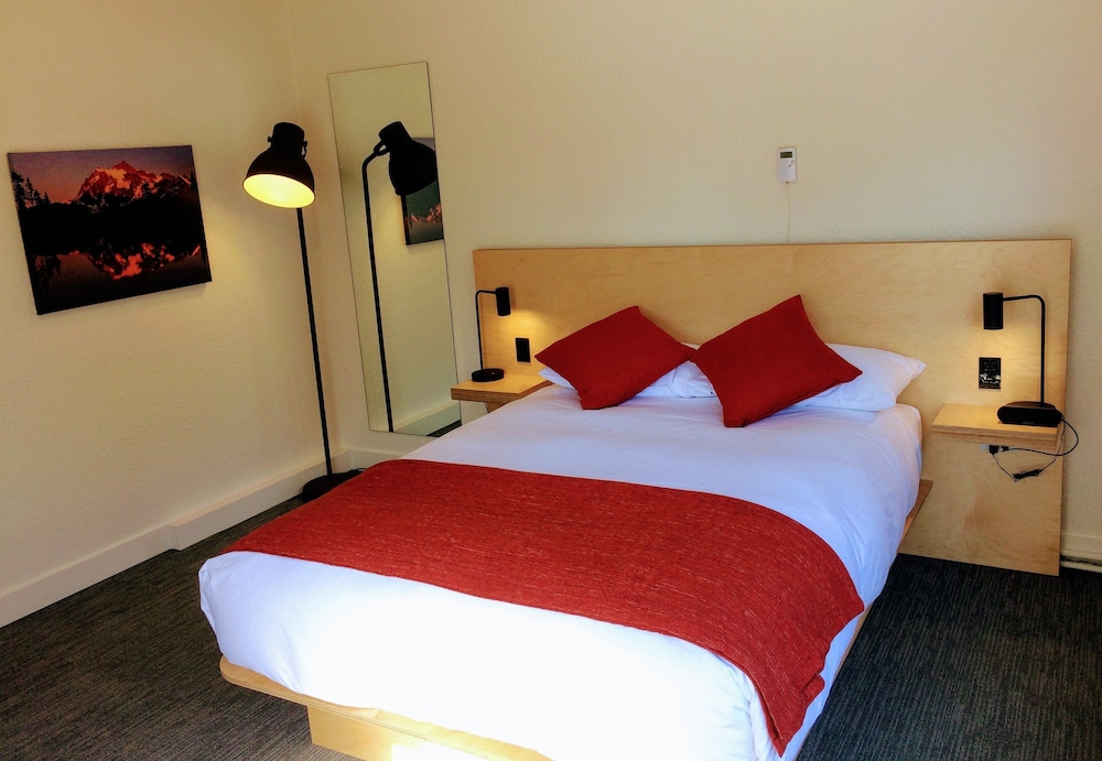 Heliotrope Hotel