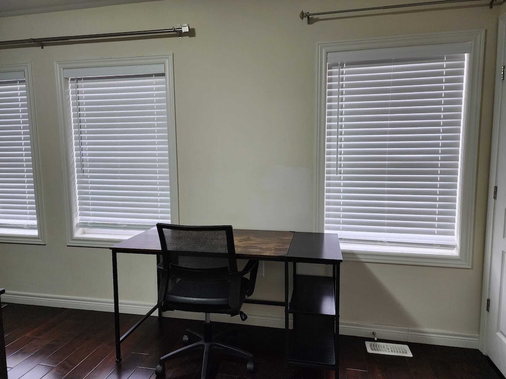 Kitchener Vacations - Beautiful Three Bedroom House - Property Image 17