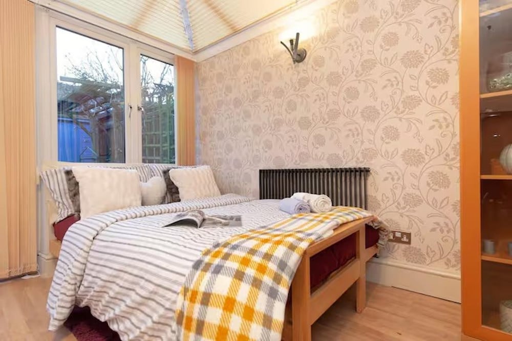 3bedroom Sleeps8 Parking Familyfriendly Nearexcel