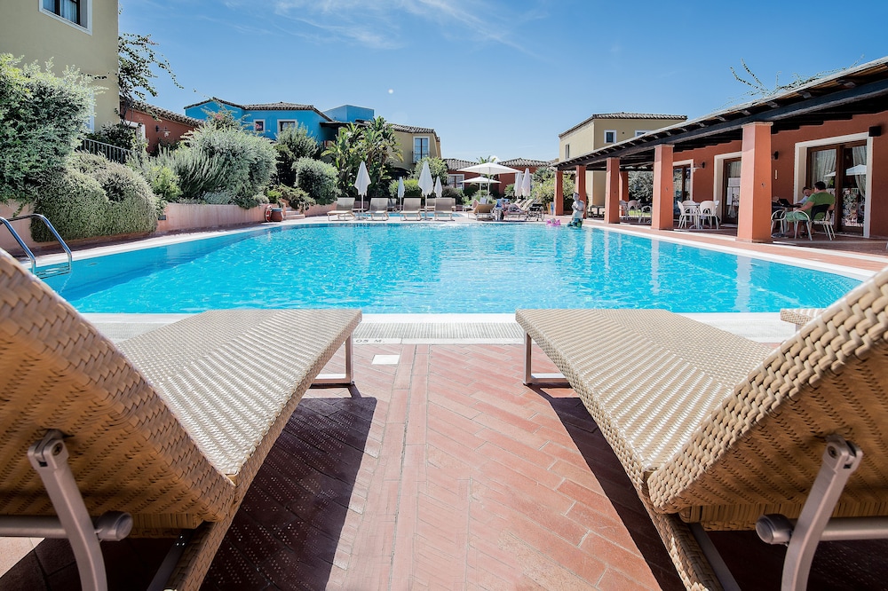 Borgo degli Ulivi Residence