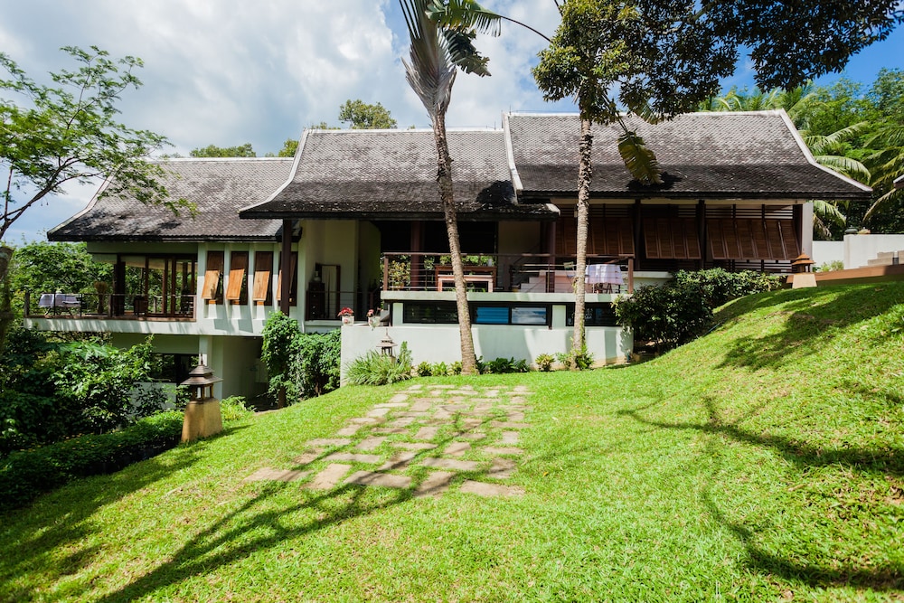 De Chom Villa