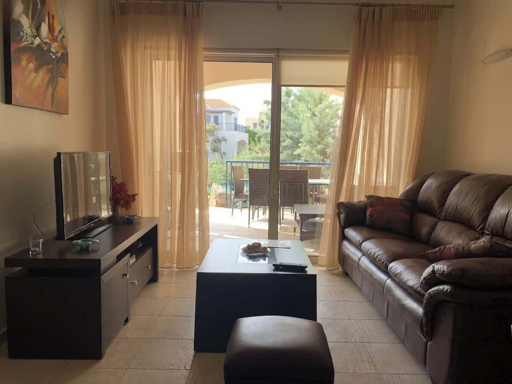 Cassiopeia 1BR Apt on Beach with Pool