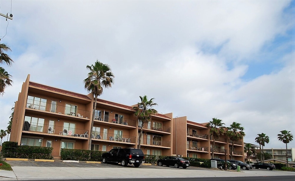 Beachview Unit #214 2 Bedroom Condo by RedAwning