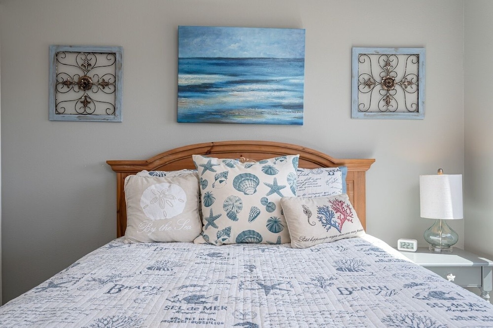 Sea Leggs 3 Bedroom Home by RedAwning view 3