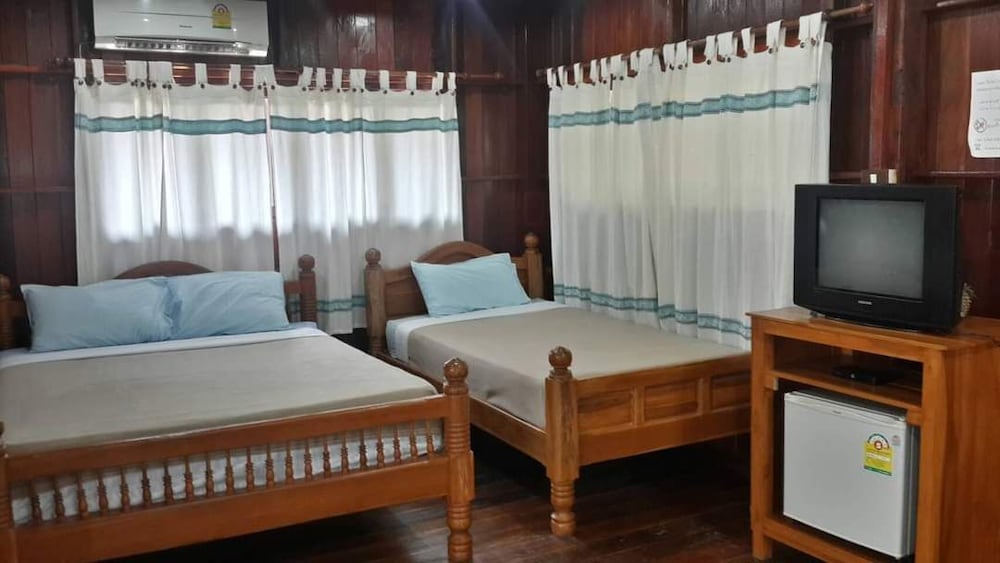 Baansuanlynjee Maeklong Resort