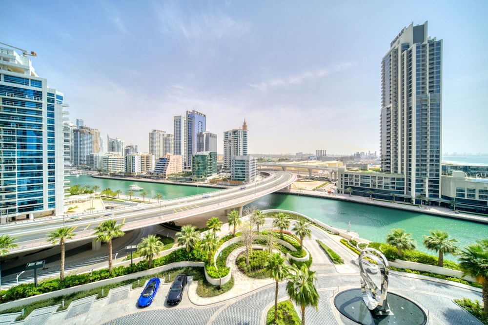 Marina View w Beach Access Apt in Address JBR