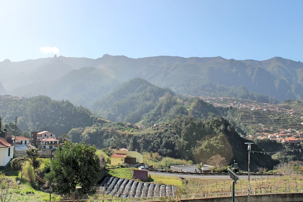 Dinis Country Cottage by Our Madeira