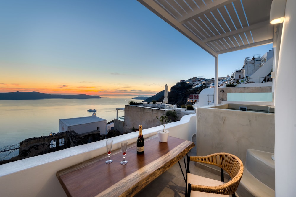 Iriana Suites