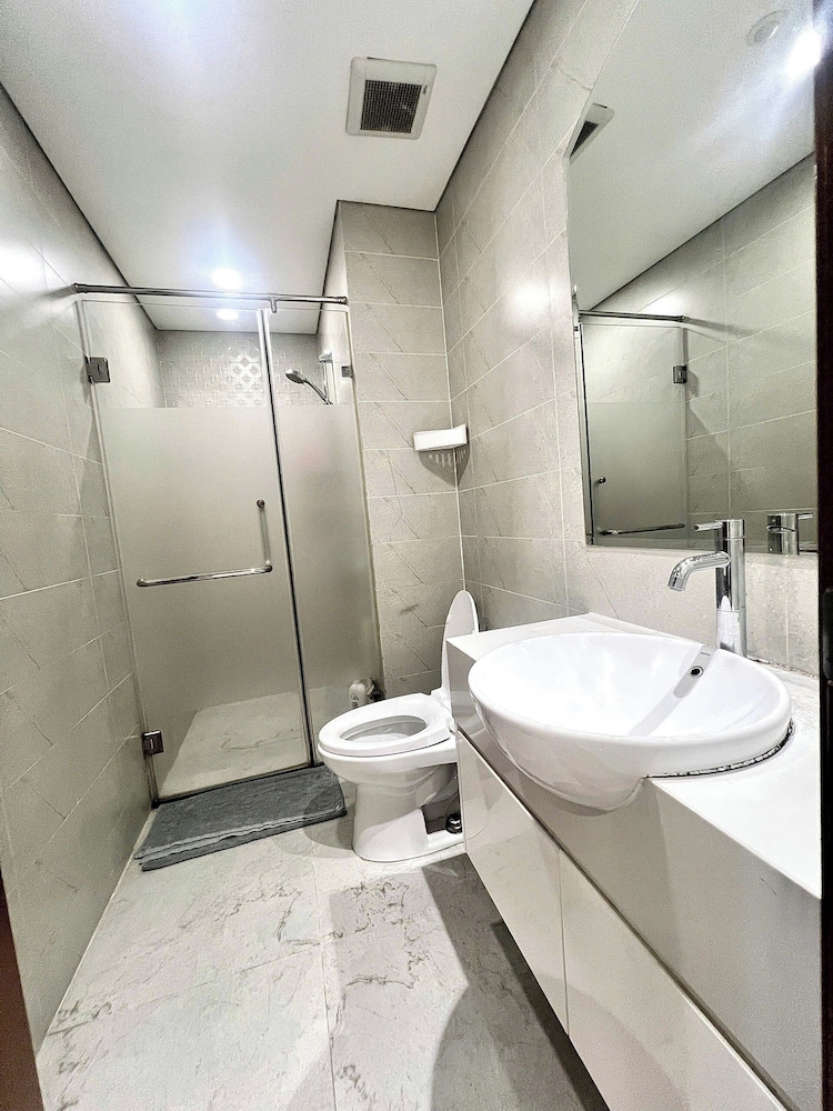 Masteri Luxury City Apartment