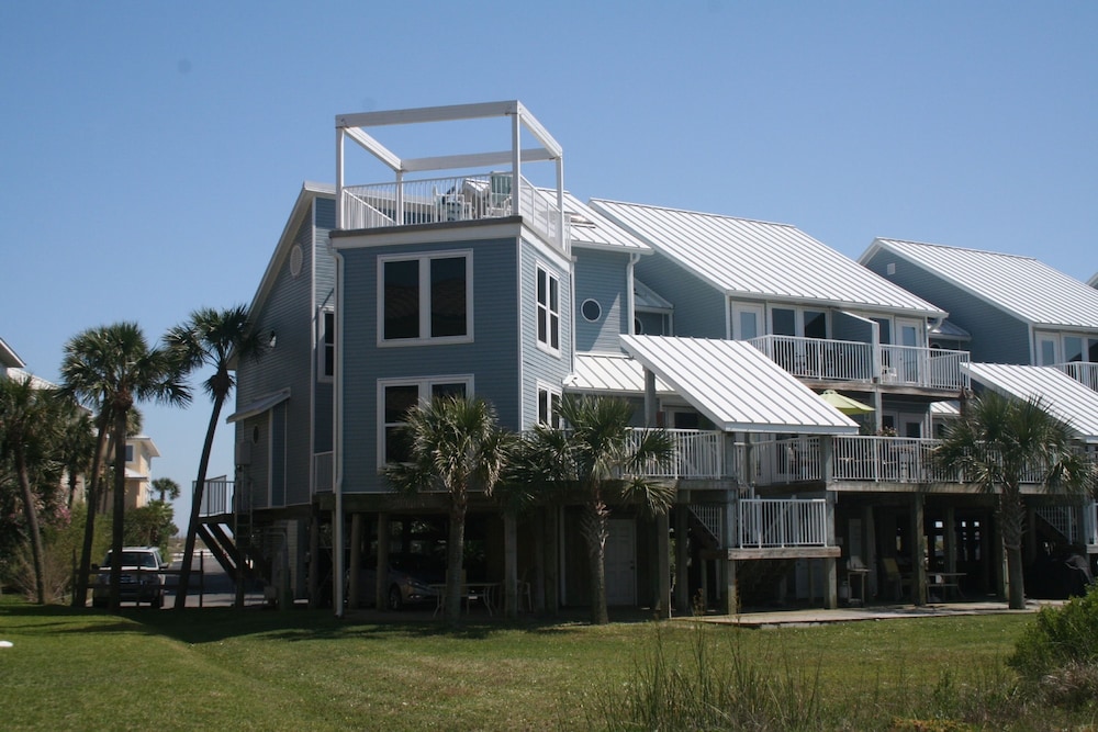 La Bahia by Surfside VR