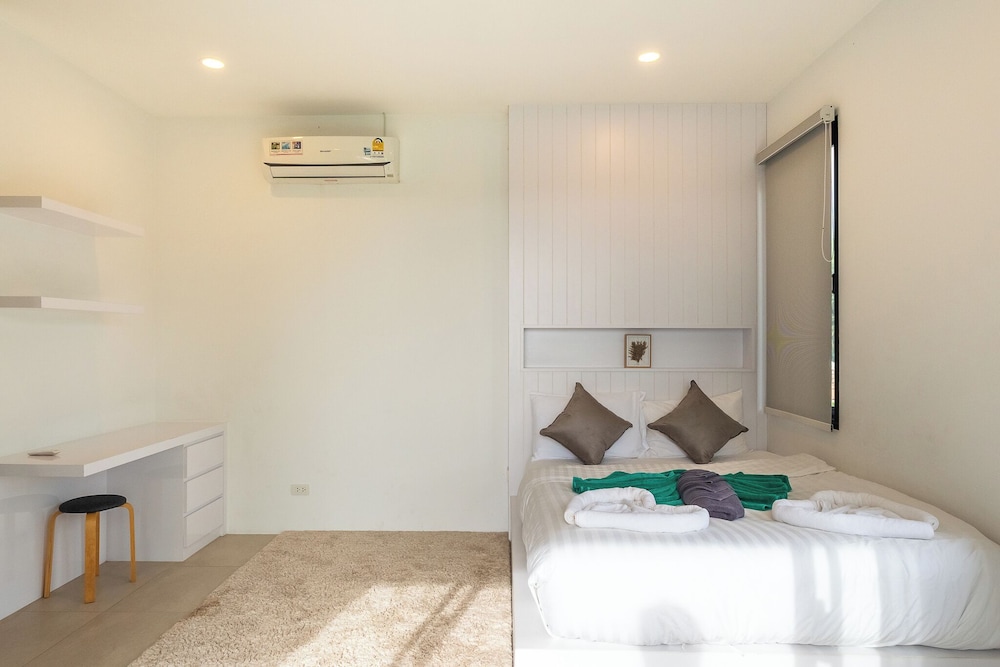 One of Phukets Best Villas V212
