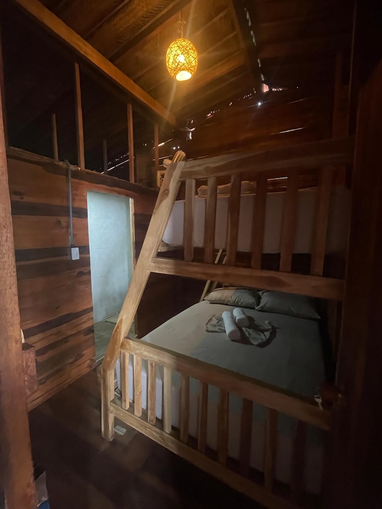 PUERTO MANGLAR HOSTAL