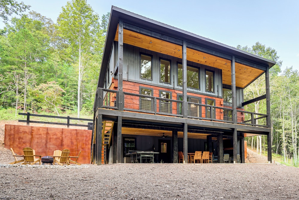 Blue Ridge Adventure Base: Grill, Play, Explore!